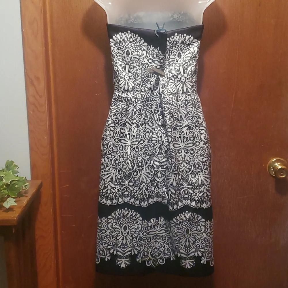 White house black market party dress - Picture 3 of 6
